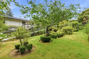 925 Oakway Dr, Coos Bay, OR 97420 - Photo 45