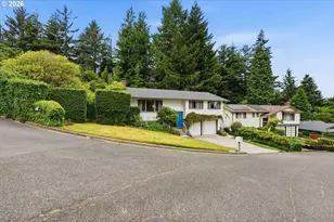 925 Oakway Dr, Coos Bay, OR 97420 - Photo 3