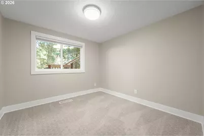 27 Marlboro Ln, Eugene, OR 97405 - Photo 31