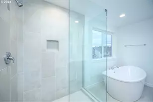 11682 SE Majestic Fls Ave, Happy Valley, OR 97086 - Photo 19