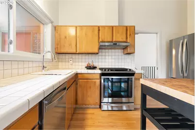 7323 SW 24th Ave, Portland, OR 97219 - Photo 13