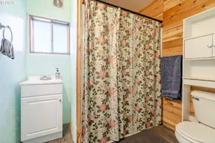 40352 Holley Heights Loop, Sweet Home, OR 97386 - Photo 17