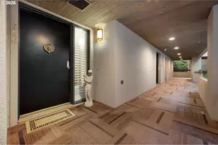 750 NW Westover Square, Portland, OR 97210 - Photo 3