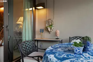 750 NW Westover Square, Portland, OR 97210 - Photo 17