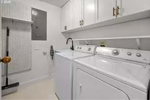 750 NW Westover Square, Portland, OR 97210 - Photo 37