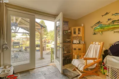 33812 Berg Rd, Warren, OR 97053 - Photo 11