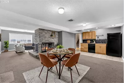 8121 NW Fruit Valley Rd, Vancouver, WA 98665 - Photo 37