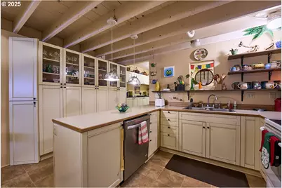 105 E Main St, Enterprise, OR 97828 - Photo 9