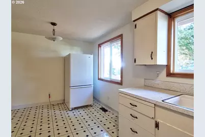 8868 SE Owen Dr, Happy Valley, OR 97086 - Photo 17