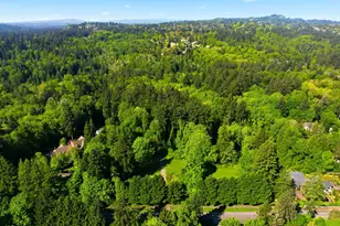 12645 S Terwilliger Blvd, Portland, OR 97219 - Photo 23