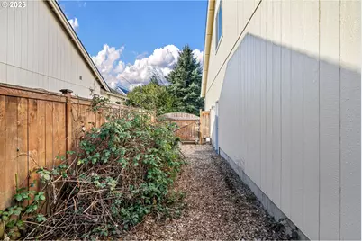 1159 Throne Dr, Eugene, OR 97402 - Photo 43