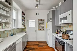 2204 NE 7th Ave, Portland, OR 97212 - Photo 9