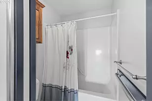 561 NW Evans St, Sheridan, OR 97378 - Photo 9