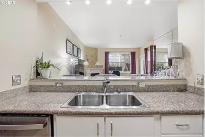 10800 SE 17th Cir #H94, Vancouver, WA 98664 - Photo 9