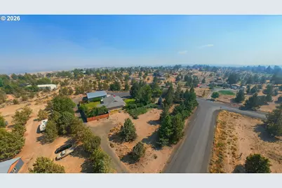 200 SE Crestview Ln, Madras, OR 97741 - Photo 35