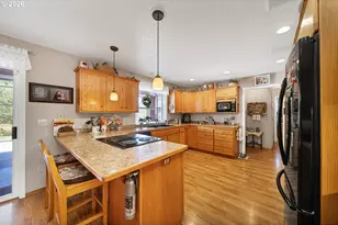200 SE Crestview Ln, Madras, OR 97741 - Photo 9