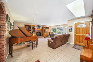 200 SE Crestview Ln, Madras, OR 97741 - Photo 5