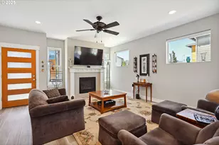 1250 29th St, Hood River, OR 97031 - Photo 5