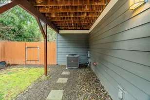 7594 SE Division St, Portland, OR 97206 - Photo 29