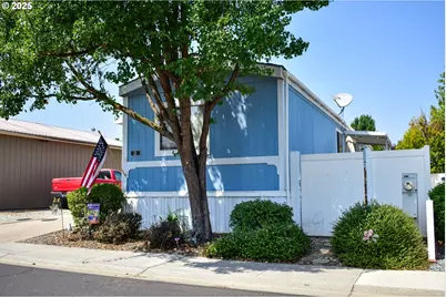 4425 W Main St #31, Medford, OR 97501 - Photo 5