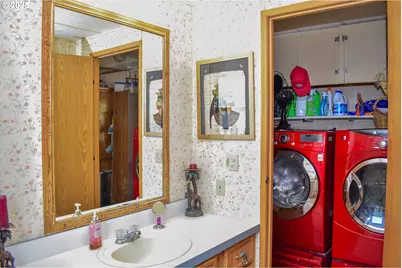 4425 W Main St #31, Medford, OR 97501 - Photo 17