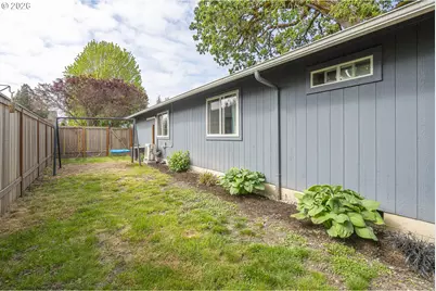 209 E North St, Newberg, OR 97132 - Photo 35