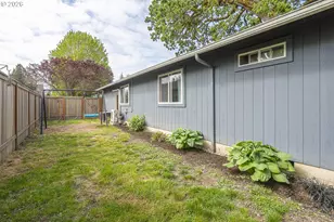 209 E North St, Newberg, OR 97132 - Photo 35