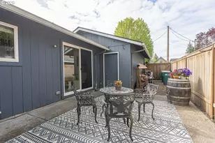 209 E North St, Newberg, OR 97132 - Photo 27