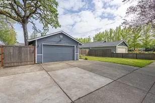 209 E North St, Newberg, OR 97132 - Photo 5
