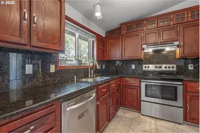 209 E North St, Newberg, OR 97132 - Photo 11
