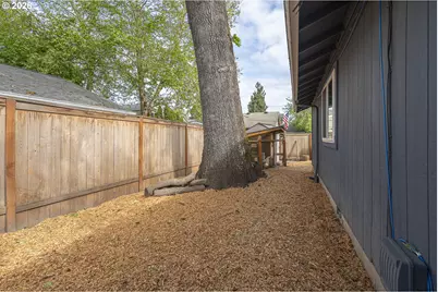 209 E North St, Newberg, OR 97132 - Photo 29