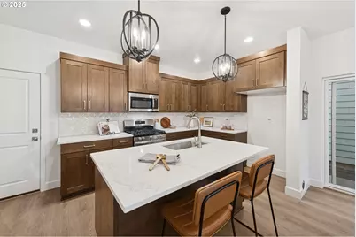 3327 SE Triumph Ave, Hillsboro, OR 97123 - Photo 7