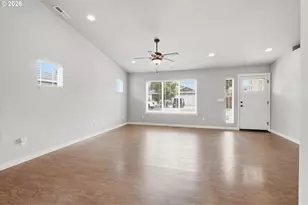 7410 Desert View Dr, White City, OR 97503 - Photo 5