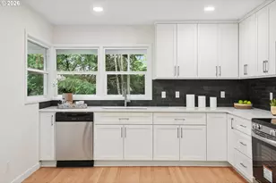7250 SW Canyon Rd, Portland, OR 97225 - Photo 15