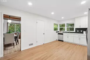 7250 SW Canyon Rd, Portland, OR 97225 - Photo 17