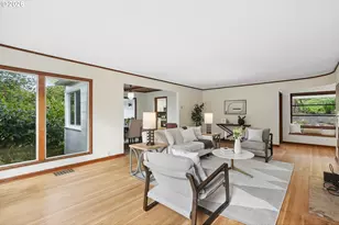 7250 SW Canyon Rd, Portland, OR 97225 - Photo 9