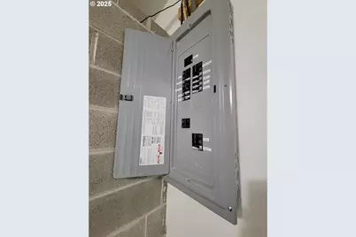 47785 Chubb Ct, Oakridge, OR 97463 - Photo 17