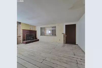 47785 Chubb Ct, Oakridge, OR 97463 - Photo 7