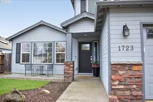 1723 Westwood Dr, Medford, OR 97501 - Photo 3