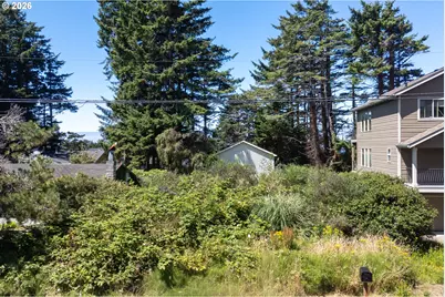 2743 NW Neptune Ave, Lincoln City, OR 97367 - Photo 7