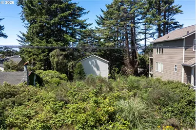2743 NW Neptune Ave, Lincoln City, OR 97367 - Photo 9