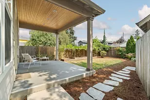 7936 N Wayland Ave, Portland, OR 97203 - Photo 37