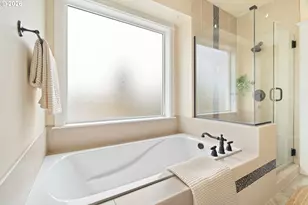 7936 N Wayland Ave, Portland, OR 97203 - Photo 29