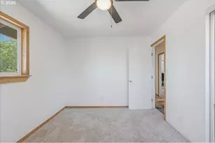 7028 SE Hogan Rd, Gresham, OR 97080 - Photo 29