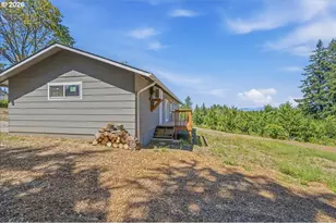 7028 SE Hogan Rd, Gresham, OR 97080 - Photo 9