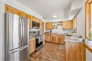 7028 SE Hogan Rd, Gresham, OR 97080 - Photo 21