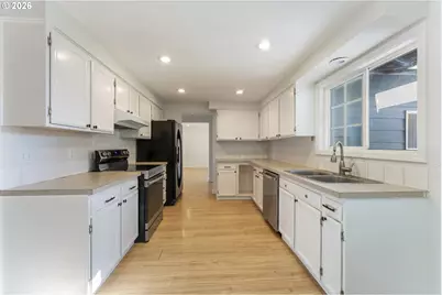 1550 Tierra Lynn Dr, Woodburn, OR 97071 - Photo 7