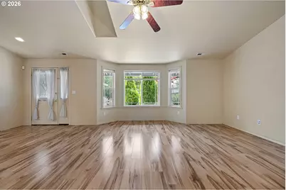 25133 Allure Ave, Veneta, OR 97487 - Photo 9