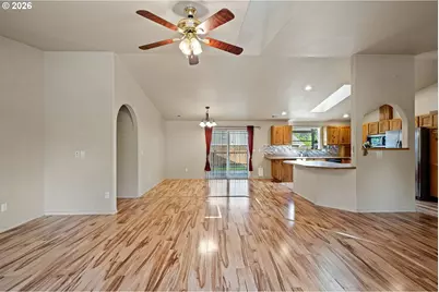 25133 Allure Ave, Veneta, OR 97487 - Photo 11