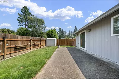 25133 Allure Ave, Veneta, OR 97487 - Photo 37